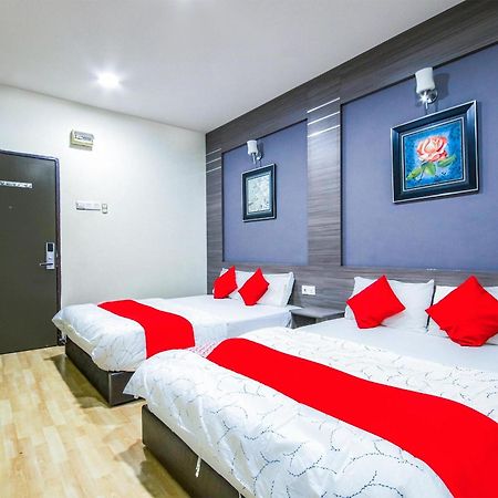 Capital O 812 Hotel Smc Seksyen 13 샤알람 외부 사진