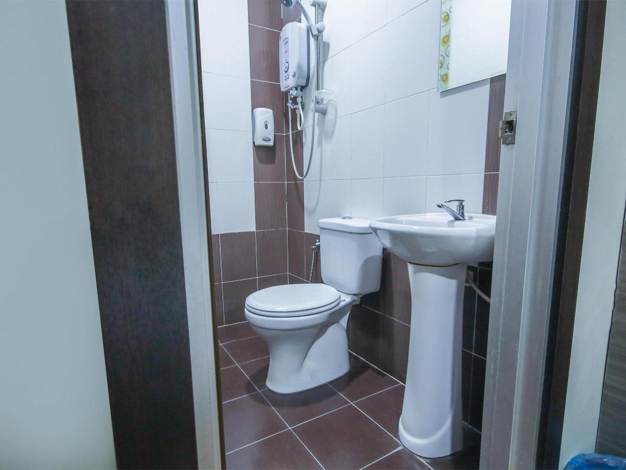 Capital O 812 Hotel Smc Seksyen 13 샤알람 외부 사진