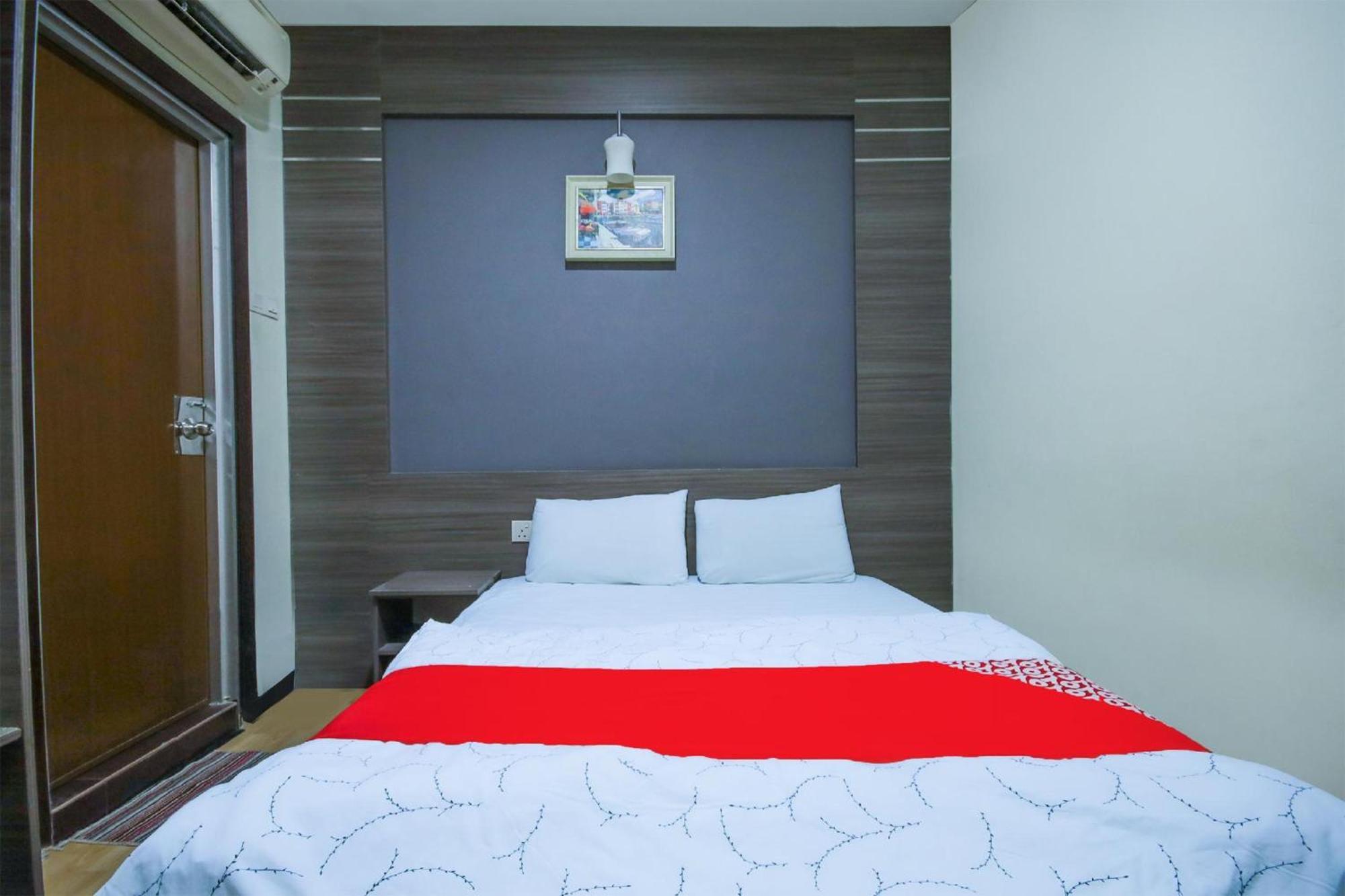 Capital O 812 Hotel Smc Seksyen 13 샤알람 외부 사진