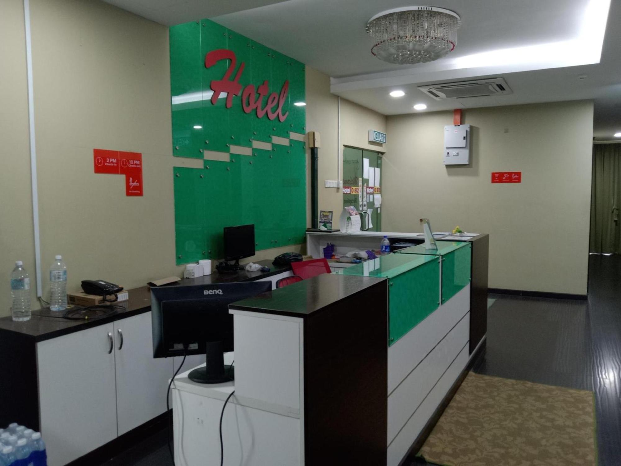 Capital O 812 Hotel Smc Seksyen 13 샤알람 외부 사진